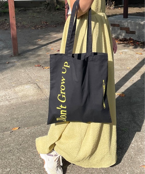 rae（レイ）の「rae ／Bright Print Tote Bag/ブライトプリントトートバッグ（トートバッグ・レディース・ダークブラウン/ブラック/ブルー/レッド/ライトパープル・FREE）」の19枚目の写真