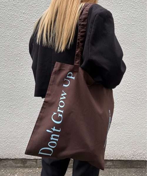 rae（レイ）の「rae ／Bright Print Tote Bag/ブライトプリントトートバッグ（トートバッグ・レディース・ダークブラウン/ブラック/ブルー/レッド/ライトパープル・FREE）」の21枚目の写真