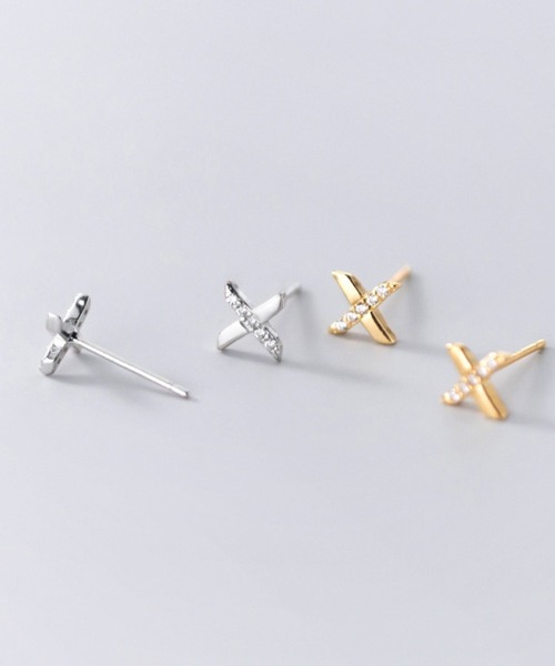 yu-ka(ユーカ)の「YU-KA:クロスデザインミニピアス cross design mini pierce(ピアス(両耳用)・レディース・ゴールド/シルバー・FREE)」の3枚目の写真