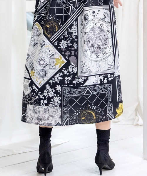 ScoLar(スカラー)の「553242:パッチワーク風柄 異素材切替ワンピース(ワンピース・レディース・杢グレー/ブラック/ベージュ・M)」の9枚目の写真