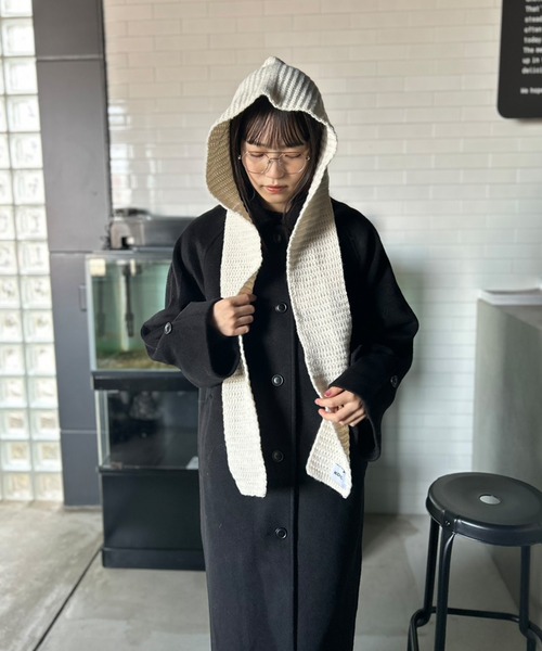 Kotoe(コトエ)の「【UNISEX】ワッフルニット フードマフラー(マフラー・レディース・ベージュ/レッド/オフホワイト/ブラウン/ブラック・FREE)」の20枚目の写真