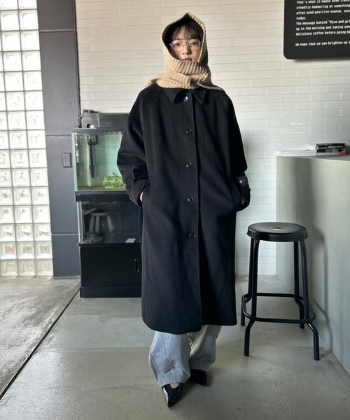 Kotoe(コトエ)の「【UNISEX】ワッフルニット フードマフラー(マフラー・レディース・ベージュ/レッド/オフホワイト/ブラウン/ブラック・FREE)」の8枚目の写真