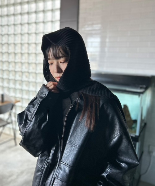 Kotoe(コトエ)の「【UNISEX】ワッフルニット フードマフラー(マフラー・レディース・ベージュ/レッド/オフホワイト/ブラウン/ブラック・FREE)」の14枚目の写真