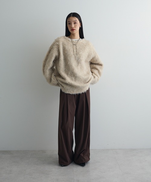 AnriettMusee（アンリエットミュゼ）の「前後2wayキーネックシャギーニット（ニット/セーター・レディース・チャコールグレー/ベージュ/ブラウン/ピンク・FREE）」の15枚目の写真