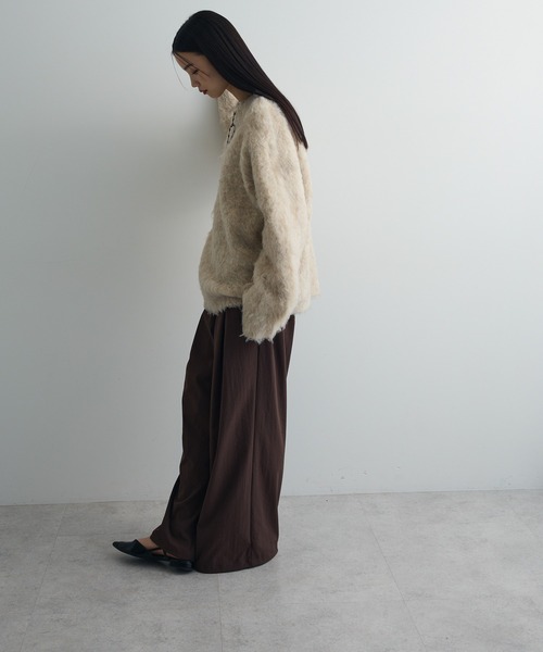 AnriettMusee（アンリエットミュゼ）の「前後2wayキーネックシャギーニット（ニット/セーター・レディース・チャコールグレー/ベージュ/ブラウン/ピンク・FREE）」の16枚目の写真