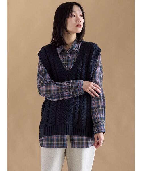 sm2rhythm(サマンサモスモスリズム)の「ケーブルニットベスト(ベスト・レディース・ネイビー/オフホワイト/チャコールグレー・F)」の11枚目の写真