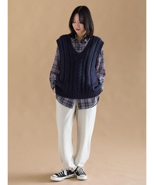 sm2rhythm(サマンサモスモスリズム)の「ケーブルニットベスト(ベスト・レディース・ネイビー/オフホワイト/チャコールグレー・F)」の12枚目の写真