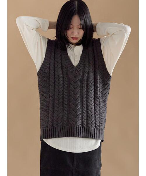 sm2rhythm(サマンサモスモスリズム)の「ケーブルニットベスト(ベスト・レディース・ネイビー/オフホワイト/チャコールグレー・F)」の16枚目の写真