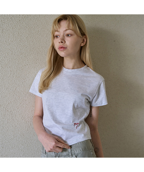 5OML（オーオーエムエル）の「リボンクロップ半袖Tシャツ (4カラー)（Tシャツ/カットソー・レディース・ブラック/オートミール/ホワイト/ライトグレー・LARGE/MEDIUM）」の3枚目の写真