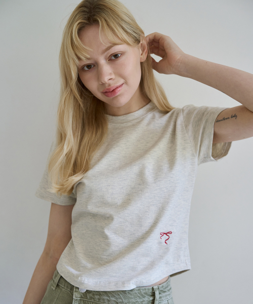 5OML（オーオーエムエル）の「リボンクロップ半袖Tシャツ (4カラー)（Tシャツ/カットソー・レディース・ブラック/オートミール/ホワイト/ライトグレー・LARGE/MEDIUM）」の8枚目の写真
