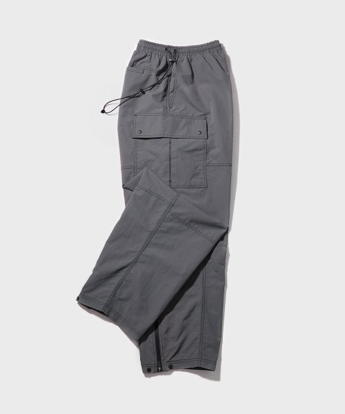 WMC(ダブリューエムシー)の「リップストップジッパーカーゴパンツ_CHARCOAL GREY(スウェットパンツ・レディース・ダークグレー・30(M)/32(L))」の4枚目の写真