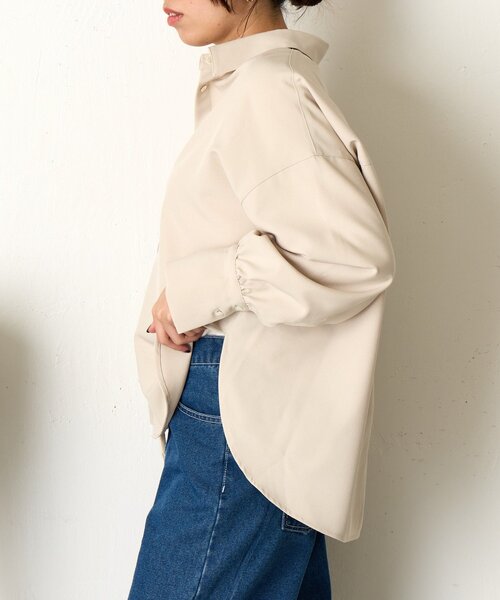 Jena espace merveilleux(ジェナ エスパスメルヴェイユ)の「【春まで着れる】バックダブルタックシャツ(シャツ/ブラウス・レディース・イエロー/オフホワイト/ベージュ・FREE)」の13枚目の写真