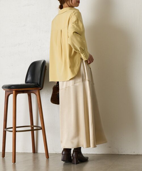 Jena espace merveilleux(ジェナ エスパスメルヴェイユ)の「【春まで着れる】バックダブルタックシャツ(シャツ/ブラウス・レディース・イエロー/オフホワイト/ベージュ・FREE)」の8枚目の写真