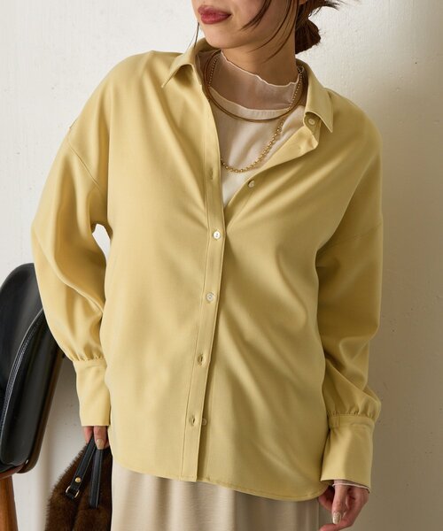 Jena espace merveilleux(ジェナ エスパスメルヴェイユ)の「【春まで着れる】バックダブルタックシャツ(シャツ/ブラウス・レディース・イエロー/オフホワイト/ベージュ・FREE)」の6枚目の写真