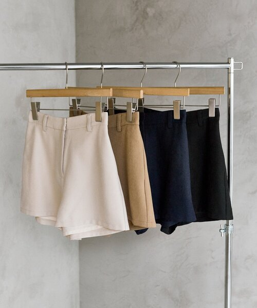 mystic（ミスティック）の「ＴＲショートパンツ（その他パンツ・レディース・ベージュ/ブラック/アイボリー/ネイビー・2/1）」の14枚目の写真