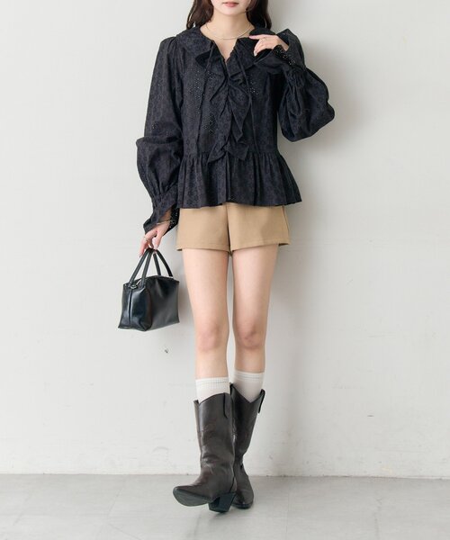 mystic（ミスティック）の「ＴＲショートパンツ（その他パンツ・レディース・ベージュ/ブラック/アイボリー/ネイビー・2/1）」の8枚目の写真