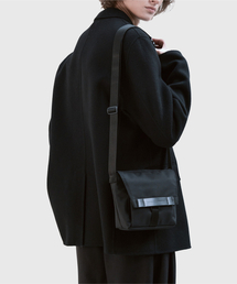 MATHEMATIK（マスマティック）の「Klein N15 Mini Crossbody Bag（メッセンジャーバッグ・メンズ）」