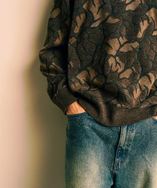 417 EDIFICE（フォーワンセブンエディフィス）の「Predator カモクルーニット（ニット/セーター・メンズ・ホワイト/ブラウン・MEDIUM/LARGE）」の4枚目の写真