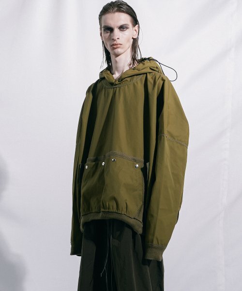 ASPARAGUS(アスパラガス)の「スクエアカットフードパーカー カーキ(パーカー・メンズ・その他・SMALL/MEDIUM/LARGE/X-SMALL)」の2枚目の写真