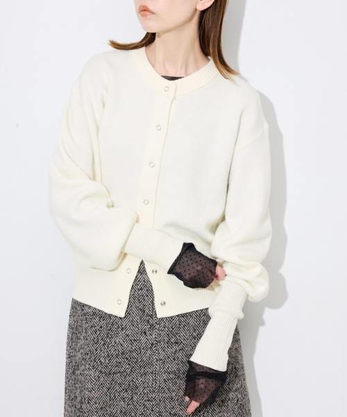 SLOBE IENA（スローブイエナ）の「ジャガードニットカーディガン（カーディガン/ボレロ・レディース・チャコールグレー/ダークパープル/アイボリー・FREE）」の17枚目の写真