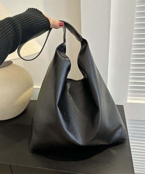 WYZ wear(ダブリューワイジィーウェア)の「フェイクレザーワンショルダートートバッグ/A4サイズ対応(ショルダーバッグ・メンズ・ブラック/ダークブラウン・FREE)」の7枚目の写真