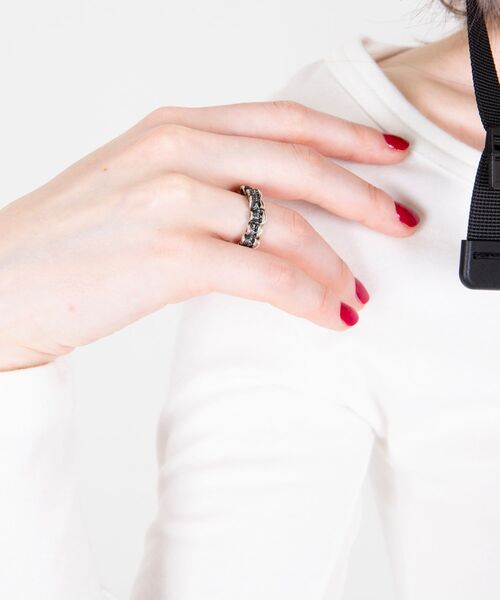 HYSTERIC GLAMOUR（ヒステリックグラマー）の「SKULL リング（リング・レディース・シルバー・9号/13号/11号）」の5枚目の写真