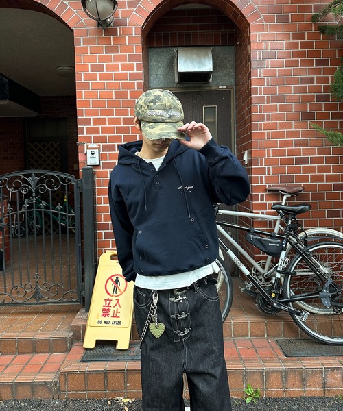 kutir(クティール)の「ASSORT HENLEY NECK EYELET DESIGN PARKA/アソートヘンリーネックハトメデザインパーカー(パーカー・メンズ・ブラック/杢グレー/ネイビー/ブラウン・LARGE/MEDIUM)」の13枚目の写真