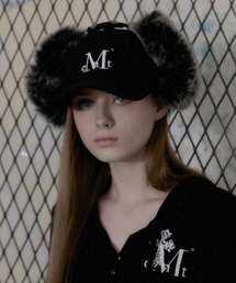 A'GEM9（エージェムナイン）の「A'GEM/9 × .kom 『MUCENT/ムセント』SIGNATURE EARFLAP BALL CAPシグネチャーイヤーフラップボールキャップ（キャップ）」