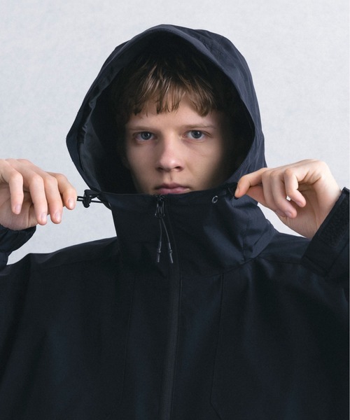 +phenix(プラスフェニックス)の「【WEB・直営店限定】+phenix(プラスフェニックス) 3-IN-1 HOODED JACKET 3 in 1 フードジャケット by GORE TEX LABS ゴアテックス(マウンテンパーカー・メンズ・ブラック/ネイビー・M/XL/L)」の12枚目の写真