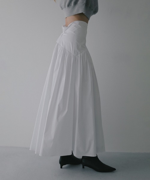 MANOF(マノフ)の「HIGH WAIST TIERED SKIRT(スカート・レディース・ブラック/ホワイト・S/M)」の2枚目の写真
