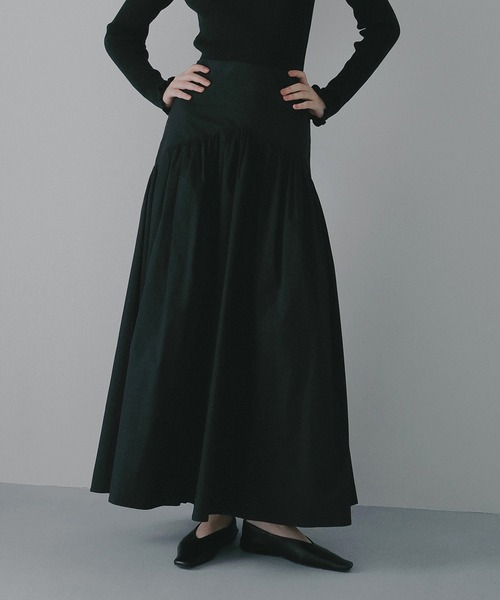 MANOF(マノフ)の「HIGH WAIST TIERED SKIRT(スカート・レディース・ブラック/ホワイト・S/M)」の1枚目の写真