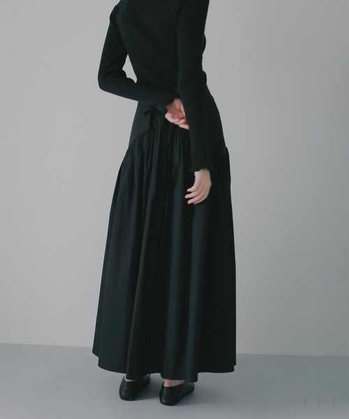 MANOF(マノフ)の「HIGH WAIST TIERED SKIRT(スカート・レディース・ブラック/ホワイト・S/M)」の13枚目の写真