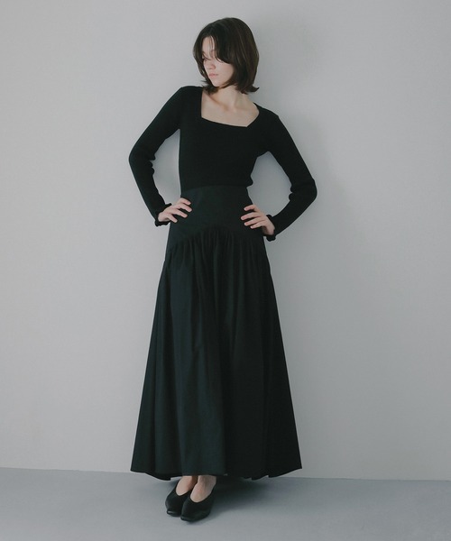 MANOF(マノフ)の「HIGH WAIST TIERED SKIRT(スカート・レディース・ブラック/ホワイト・S/M)」の7枚目の写真