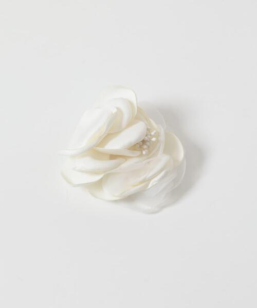 URBAN RESEARCH DOORS（アーバンリサーチドアーズ）の「ニュアンスフラワーコサージュ（ブローチ/コサージュ・レディース・ライトグレー/アイボリー・ONE）」の4枚目の写真