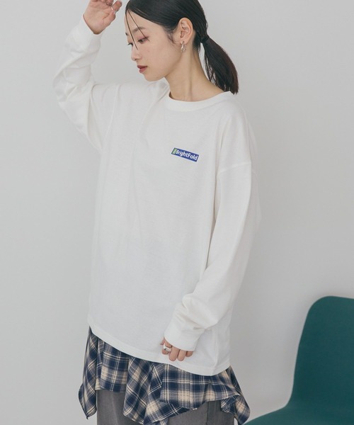 AMERICAN HOLIC(アメリカンホリック)の「カンパニーロゴ風ロングTシャツ(Tシャツ/カットソー・レディース・グレー/オフホワイト・FREE)」の3枚目の写真