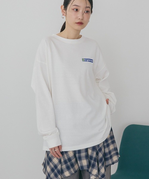 AMERICAN HOLIC(アメリカンホリック)の「カンパニーロゴ風ロングTシャツ(Tシャツ/カットソー・レディース・グレー/オフホワイト・FREE)」の5枚目の写真