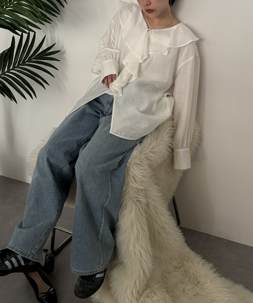 nissen（ニッセン）の「フリルカラーオーバーブラウス（シャツ/ブラウス・レディース・オフホワイト/サックスブルー/ブラック・M/L/LL）」の2枚目の写真