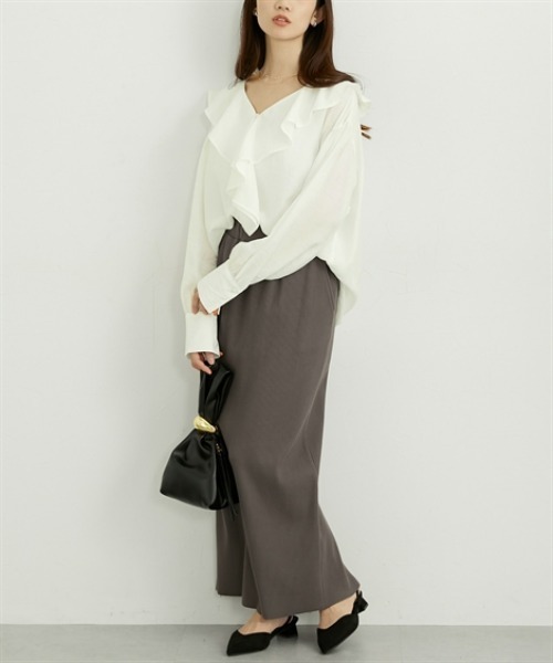 nissen（ニッセン）の「フリルカラーオーバーブラウス（シャツ/ブラウス・レディース・オフホワイト/サックスブルー/ブラック・M/L/LL）」の8枚目の写真