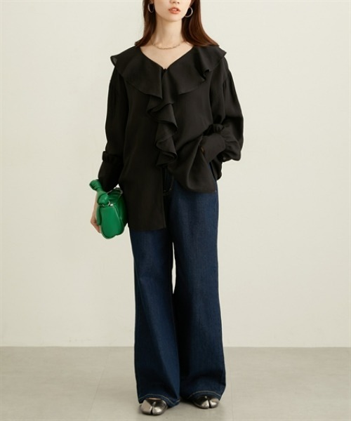 nissen（ニッセン）の「フリルカラーオーバーブラウス（シャツ/ブラウス・レディース・オフホワイト/サックスブルー/ブラック・M/L/LL）」の14枚目の写真