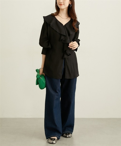 nissen（ニッセン）の「フリルカラーオーバーブラウス（シャツ/ブラウス・レディース・オフホワイト/サックスブルー/ブラック・M/L/LL）」の15枚目の写真