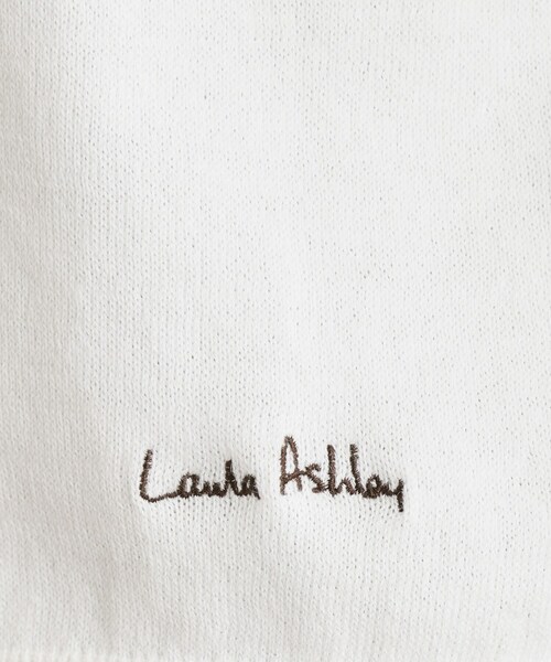 LAURA ASHLEY(ローラアシュレイ)の「【人気デザイン!日本製/ロゴ刺繍入り/ワンマイルウエア】コットン プルオーバーニット(ニット/セーター・レディース・ブルー/アイボリー/グリーン・38)」の7枚目の写真