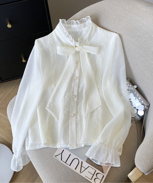 CHUL(チュル)の「フリルネックボウタイレースブラウス(シャツ/ブラウス・レディース・ホワイト・X-LARGE/LARGE/MEDIUM/SMALL)」の1枚目の写真
