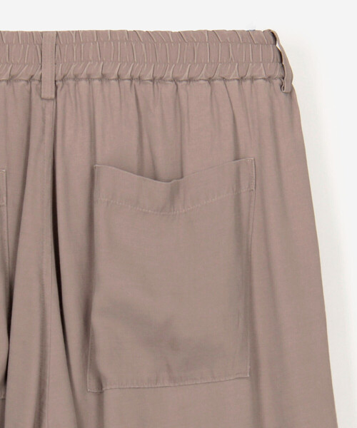 UNFIL（アンフィル）の「UNFIL | レーヨンギャバジン ワイドイージーパンツ WOMEN（その他パンツ・レディース・ブラック系その他/ベージュ系その他・0）」の14枚目の写真