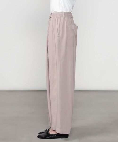 UNFIL（アンフィル）の「UNFIL | レーヨンギャバジン ワイドイージーパンツ WOMEN（その他パンツ・レディース・ブラック系その他/ベージュ系その他・0）」の18枚目の写真