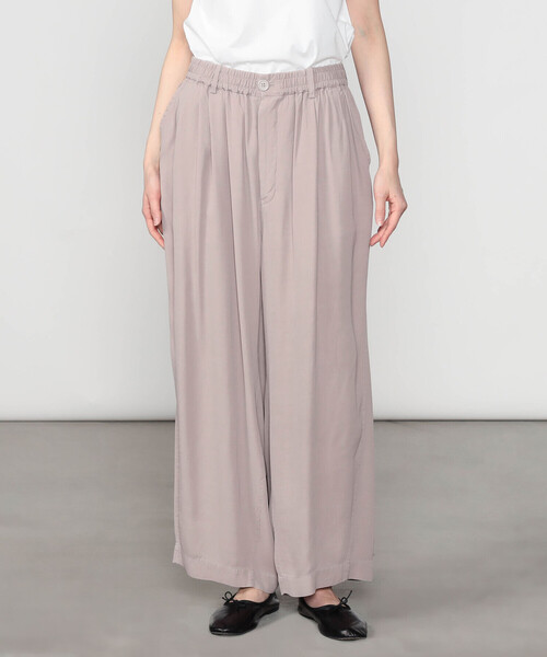 UNFIL（アンフィル）の「UNFIL | レーヨンギャバジン ワイドイージーパンツ WOMEN（その他パンツ・レディース・ブラック系その他/ベージュ系その他・0）」の4枚目の写真