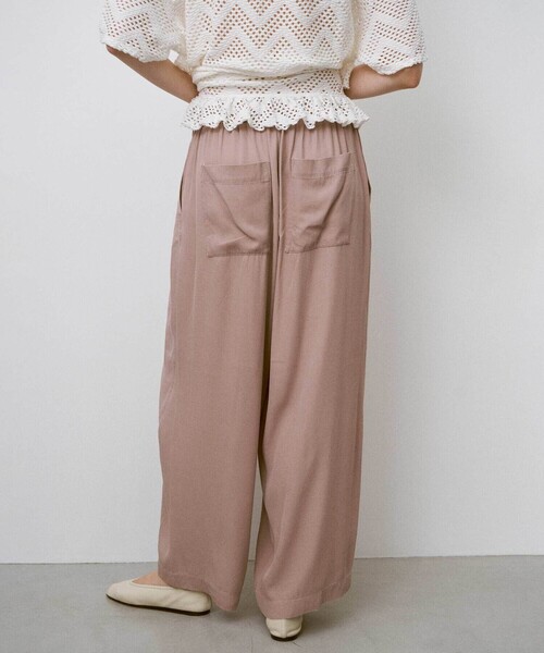 UNFIL（アンフィル）の「UNFIL | レーヨンギャバジン ワイドイージーパンツ WOMEN（その他パンツ・レディース・ブラック系その他/ベージュ系その他・0）」の7枚目の写真