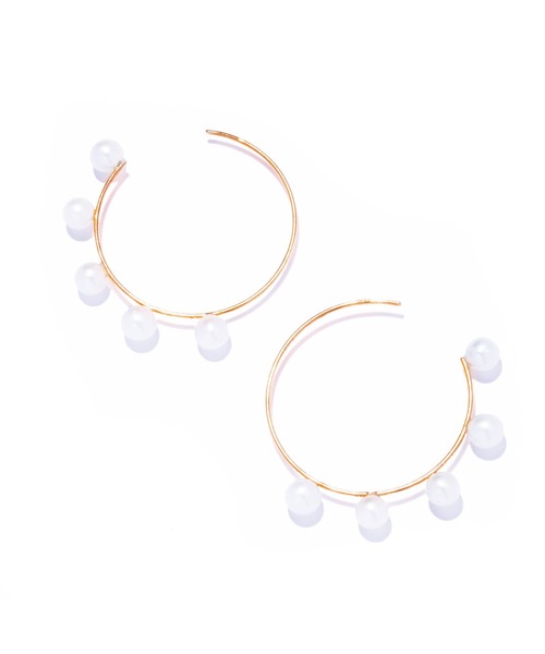 les bonbon(ルボンボン)の「【les bonbon】flotter pearl hoop pierce S/フロテ パール フープ ピアス S 両耳(ピアス(両耳用)・レディース・ホワイト・FREE)」の2枚目の写真