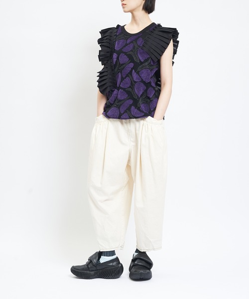 gomme(ゴム)の「ギャザーポケットデニム(デニムパンツ・レディース・インディゴブルー/アイボリー/ブラック・MEDIUM)」の4枚目の写真