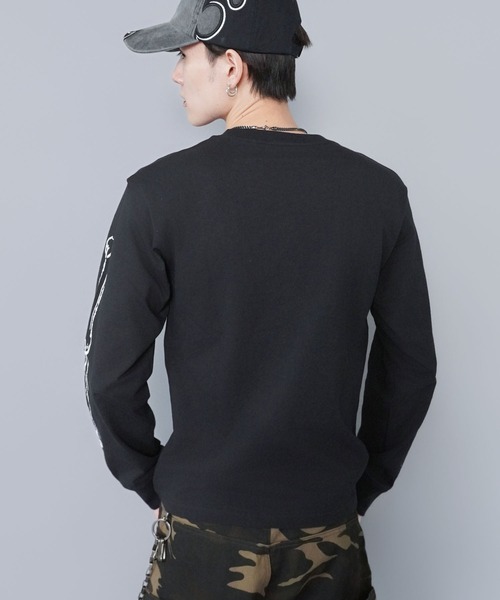 SPINNS（スピンズ）の「短丈ロングスリーブTシャツ/スケルトンボーンロゴ（Tシャツ/カットソー・メンズ・ブラック系その他/ウッドランド/ホワイト/ブラック・ONESIZE）」の9枚目の写真