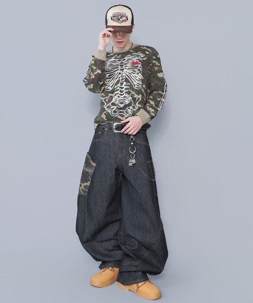 SPINNS（スピンズ）の「短丈ロングスリーブTシャツ/スケルトンボーンロゴ（Tシャツ/カットソー・メンズ・ブラック系その他/ウッドランド/ホワイト/ブラック・ONESIZE）」の19枚目の写真